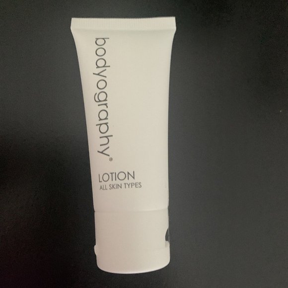 Bodyography blanc Bathroom 5 piece Travel Amenity Kit shampoo conditione… - Picture 7 of 8